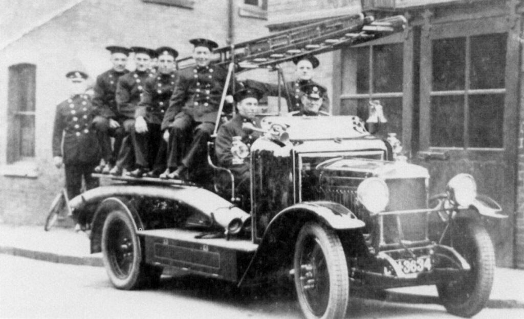 Llangollen fire brigade - 1930s