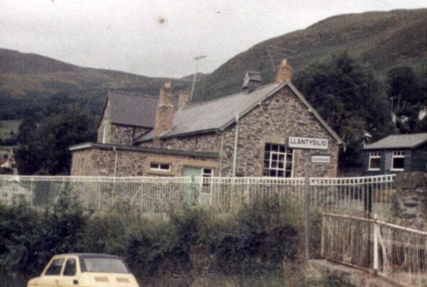Llantysilio School